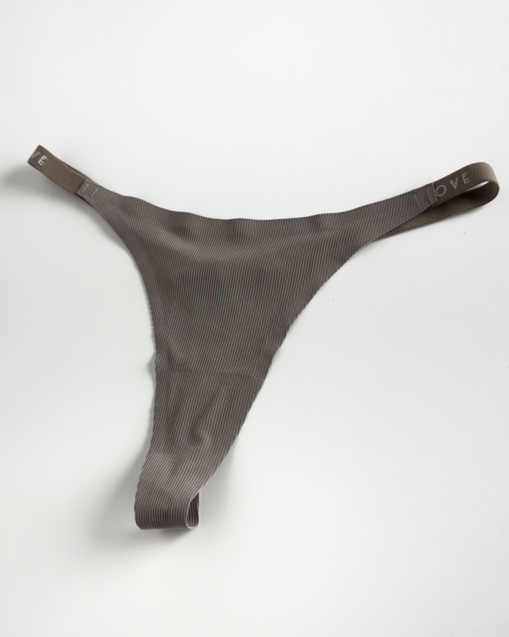 Panty Hilo LOVE  invisible sin costuras, tanga.